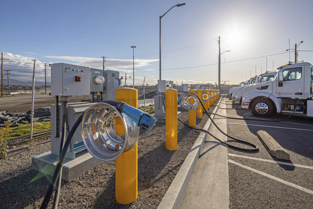 Port of oakland electric truck chargers
