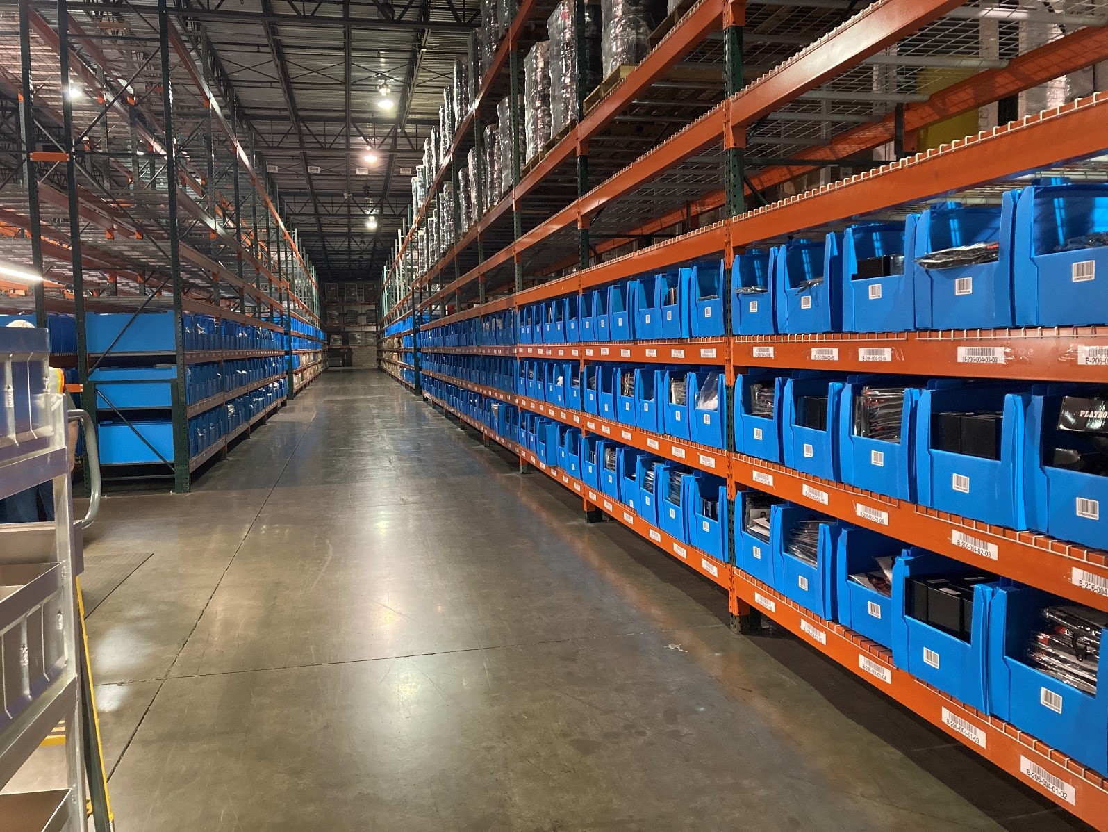 Flexcon warehouse bins racked