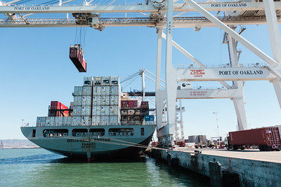 Port of Oakland April container volume