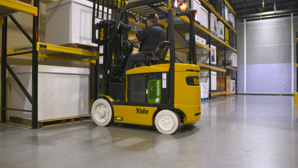 Yale Wins Green Awards from Multiple Publications for Lift Truck Power Suite
