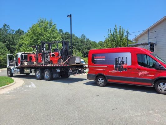 Carolina Handling supports workforce development with donation of forklifts 