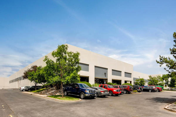 CBRE Arranges $10.9M Sale of Fully Leased Industrial Warehouse in Denver’s Airport Submarket