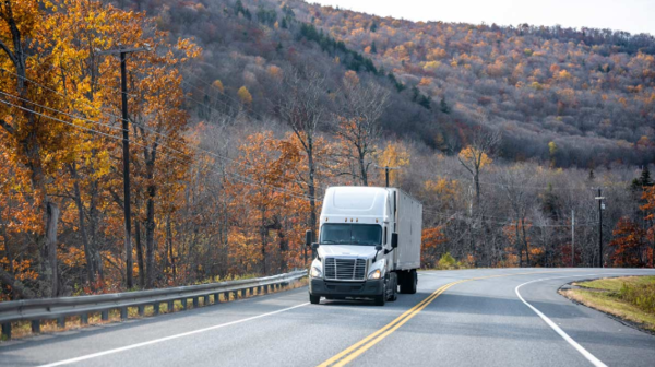 U.S. Bank Freight Payment Index: Truck freight spending, volume drop for fifth consecutive quarter 