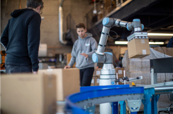 Rapid Robotics and Universal Robots team up to fight labor shortages with swift cobot deployments