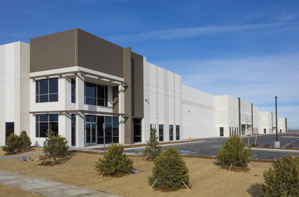CBRE Brokers $30M Sale of Fully Leased Distribution Center in Southeast Denver