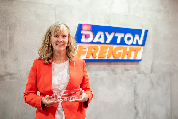 RYDER NAMES DAYTON FREIGHT THE LTL U.S. REGIONAL CARRIER OF THE YEAR