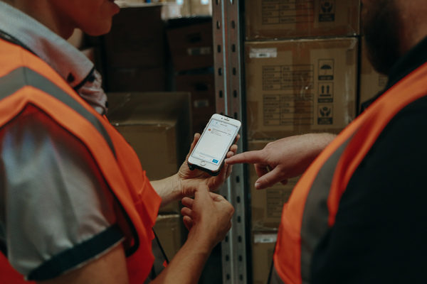 Tech company discuss trends empowering logistics workers