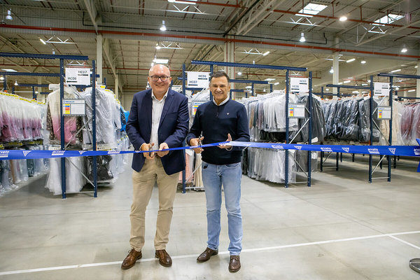 Lifestyle brand GUESS and Arvato expand distribution center in Poland