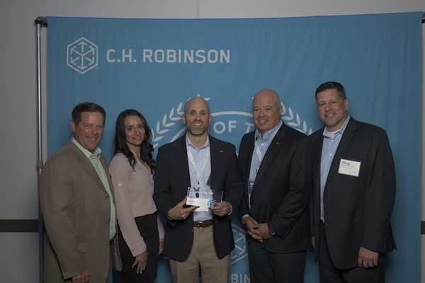 Southeastern Freight Lines Recognized as C.H. Robinson 2022 Carrier of the Year Award Winner